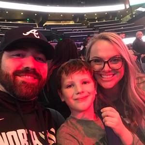 Meet your Posher, Avery